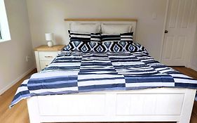 Two Bedroom Homestay With Private Entrance In Convenient Location